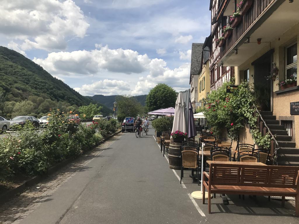 Ferienwohnung In Ediger Eller ภายนอก รูปภาพ